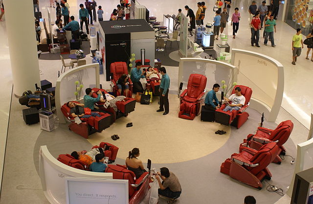 Imagine Fotoliu masaj la mall